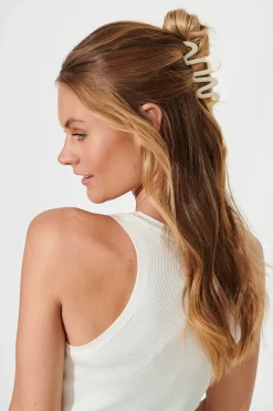 Clearance Alanis Hair Claw In Cream Hair Accessories