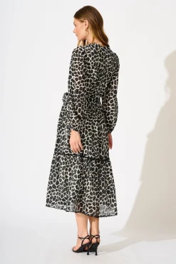 Hot Avery Midi Dress in Black and White Spot Dresses|Casual