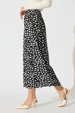 Discount Brandsy Maxi Skirt in Black with White Leaf Bottoms|Skirts & Shorts