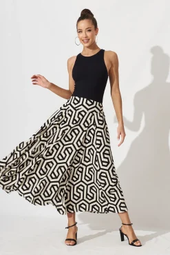 Outlet Brandsy Maxi Skirt In Cream With Black Geometric Print Bottoms|Skirts & Shorts