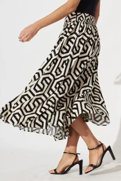 Outlet Brandsy Maxi Skirt In Cream With Black Geometric Print Bottoms|Skirts & Shorts
