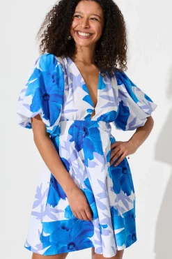 Hot Daydream Dress In White With Blue Flower Dresses|Casual