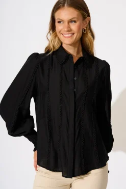 Outlet Farah Shirt in Black Tops