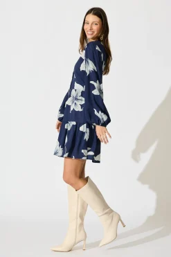 Outlet Flora Drift Dress in Navy with White Floral Print Dresses|Casual