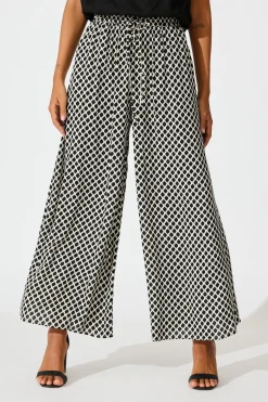 Outlet Goldie Wide Leg Pant in Black and Cream Geometric Print Bottoms|Pants