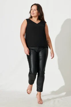 Discount Indy Top In Black Tops|Workwear