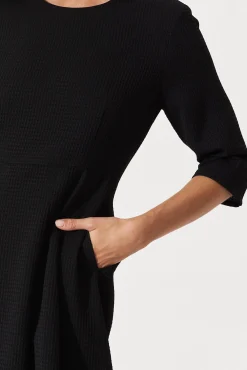 Discount Lizbeth Dress In Textured Black Dresses|Casual