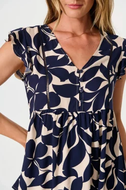 Discount Maila Top in Navy Leaf Tops|Casual