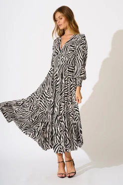 Clearance Neveena Maxi Dress In Black with Cream Print Dresses|Casual