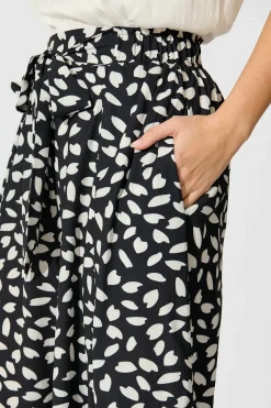 Best Page Pants in Black and White Leaf Bottoms|Pants