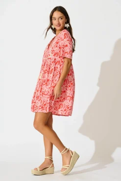 Sale Shake It Out Smock Dress in Red with White Paisley Dresses|Casual