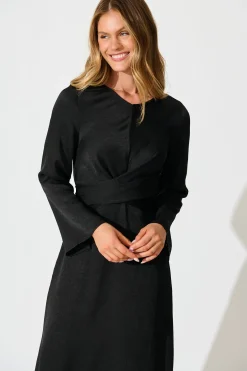 Best The moment Maxi Dress in Black Crinkle Satin Dresses|Party