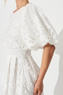 Sale Tillie Lace Maxi Dress In White Dresses|Formal